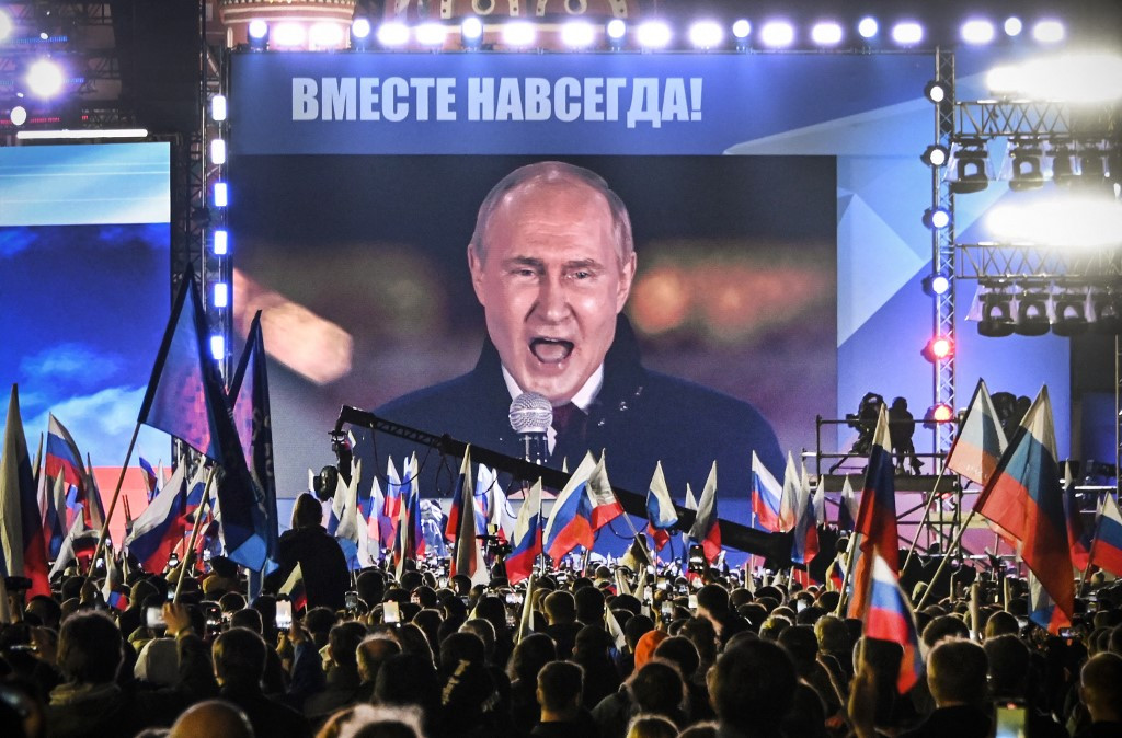 2024 rusya devlet başkanlığı seçimlerinde, mevcut lider vladimir putin'in zaferine kesin gözüyle bakılıyor. Fotoğraf: alexander nemenov