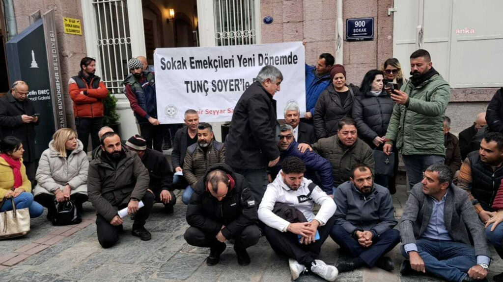 Tunç soyer için toplanan sokak emekçileri