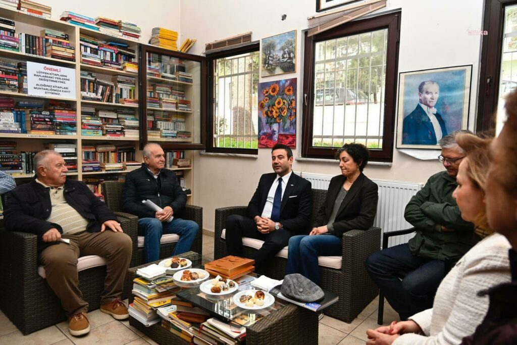 Beşiktaş belediye başkanı akpolat, saha çözüm ekipleriyle konaklar mahallesi'ni ziyaret etti