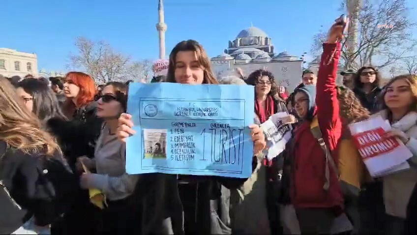 İstanbul üniversitesi öğrencilerinden ''müze'' tepkisi: bu kapı sadece bize mi kapalı?