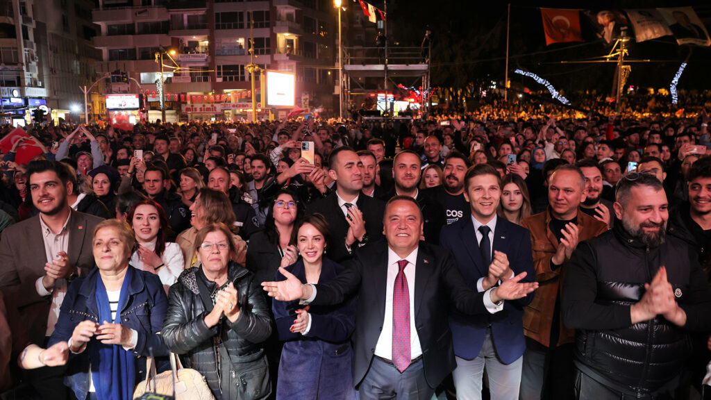 Ataturk antalya gelis koray avci kutlama 10 1