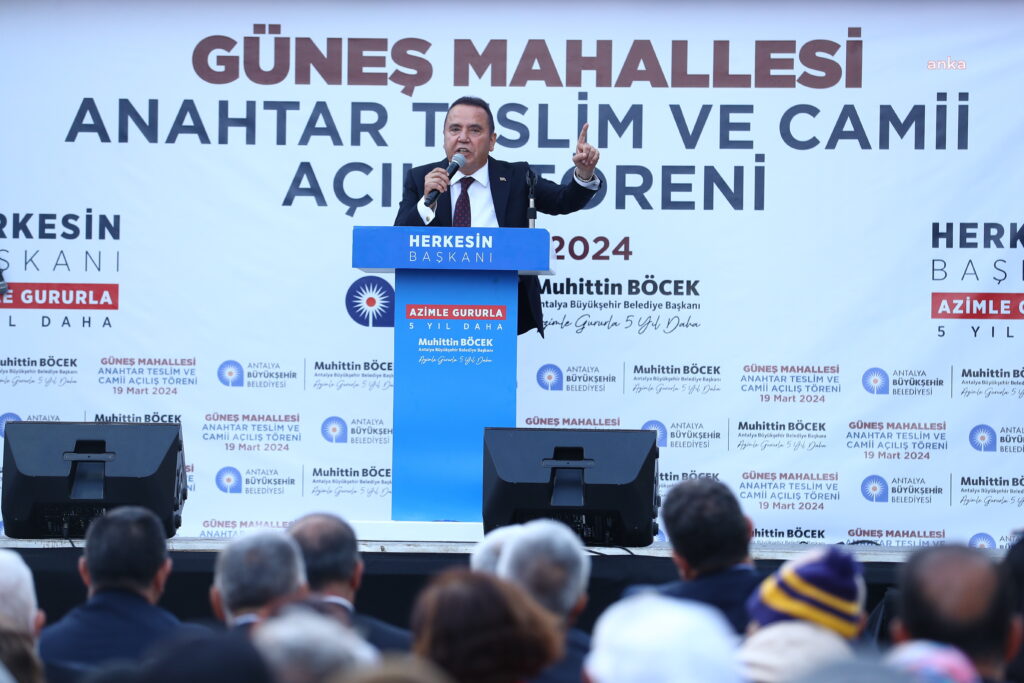 Antalya'da kentsel dönüşüm projesi anahtar teslim töreni yapıldı