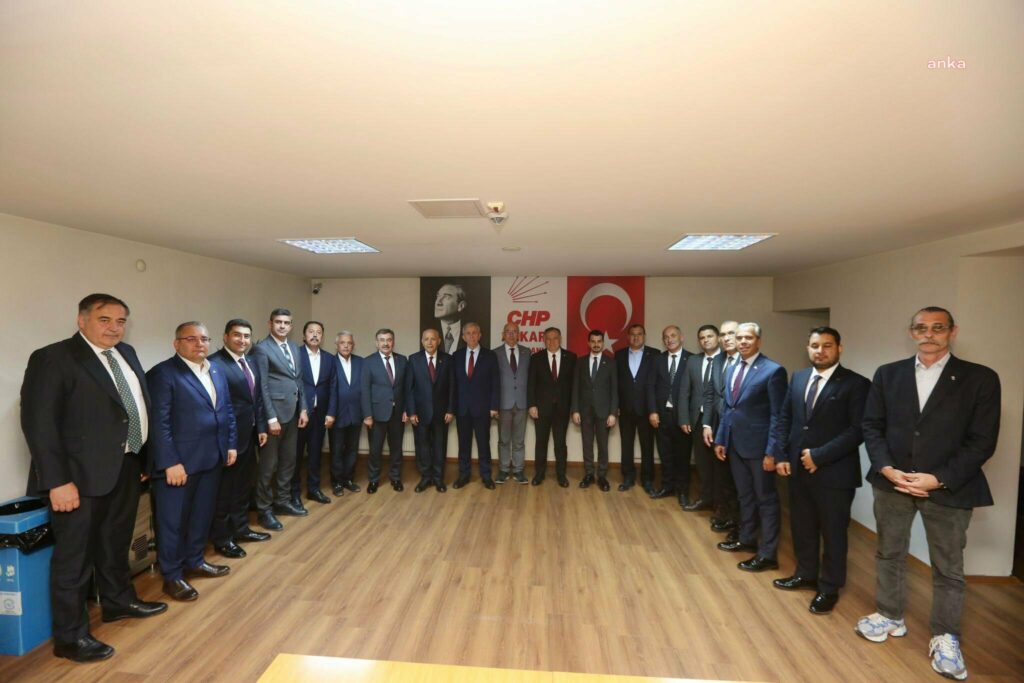 Mansur yavaş, chp'li başkanlarla ata'nın huzuruna çıkacak