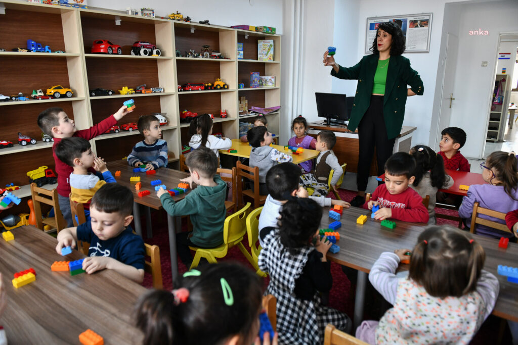 Ankara büyükşehir belediyesi bünyesinde hizmet veren çocuk etkinlik merkezleri için başvuru süreci başlıyor