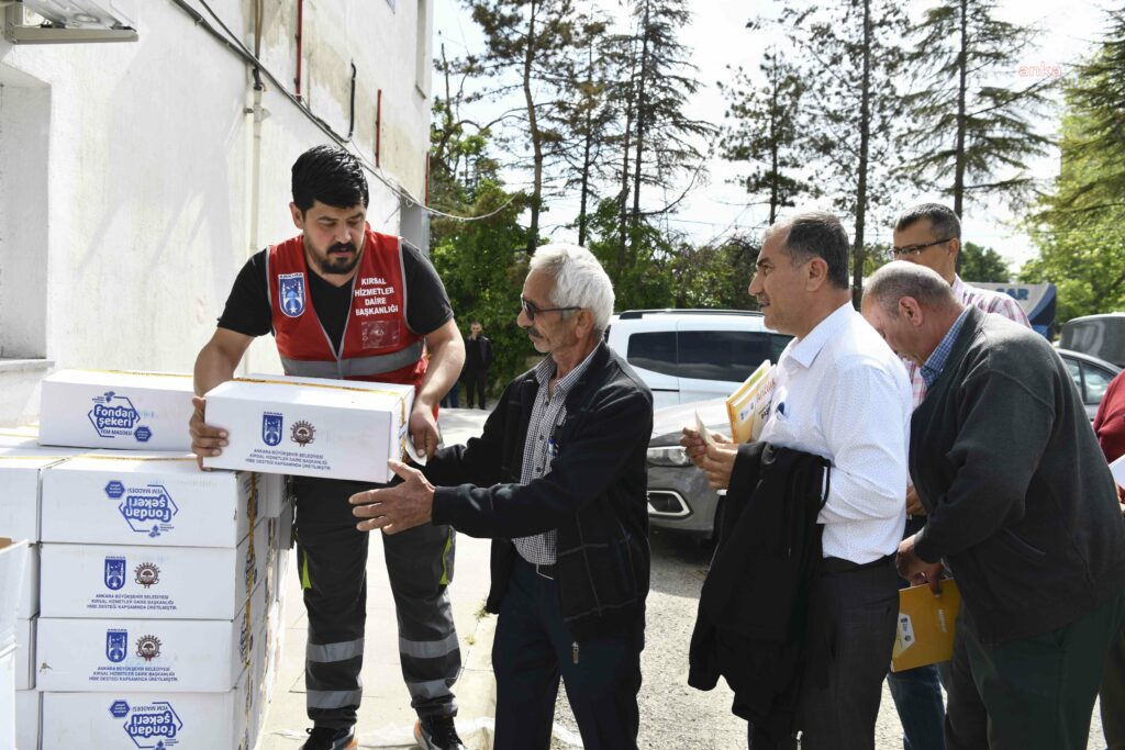Ankara büyükşehir'den fondan arı yemi desteği