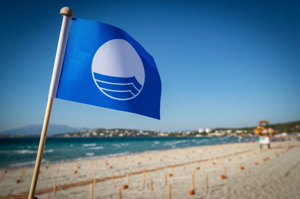 Mavi bayraklı plaj