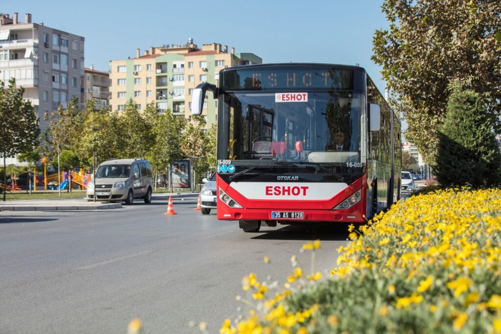 İzmir'de toplu ulaşıma yks önlemleri