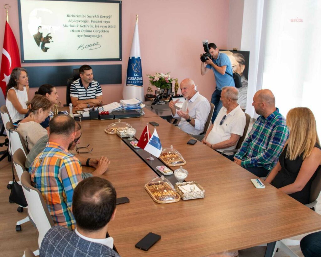 Yunanistan'ın eski başbakanından kuşadası'na ziyaret