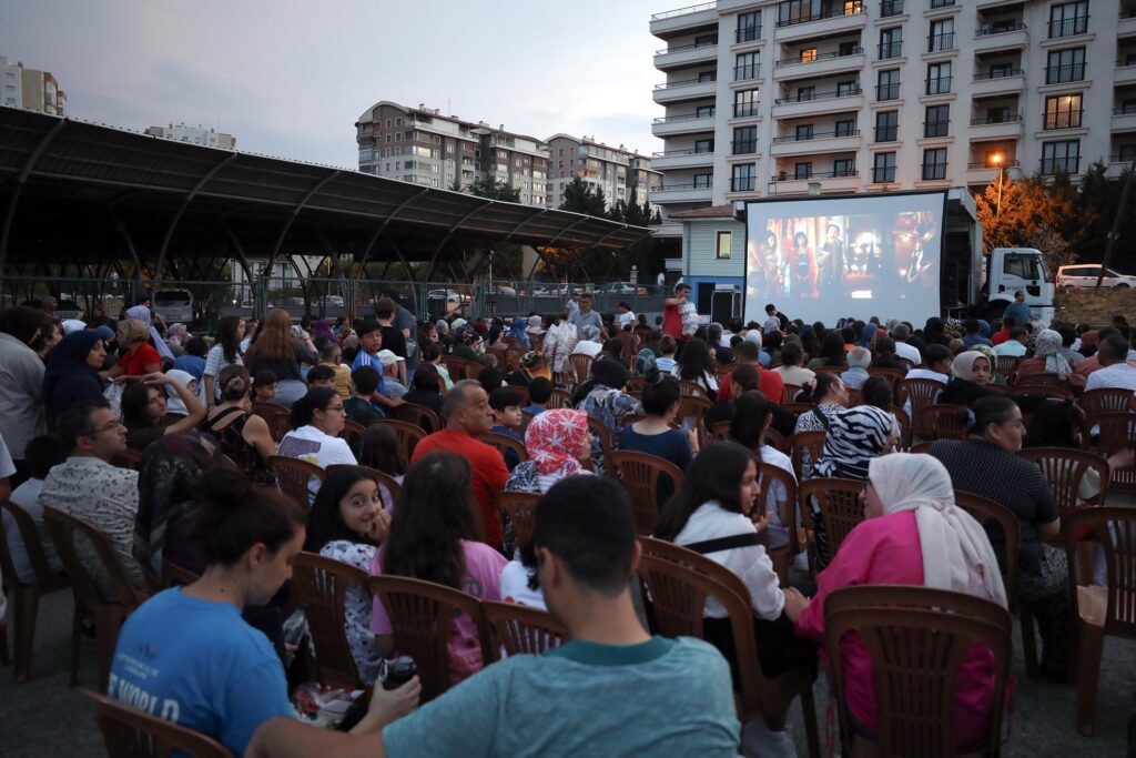 Yenimahalle’de açık hava sinema gösterimleri başlıyor