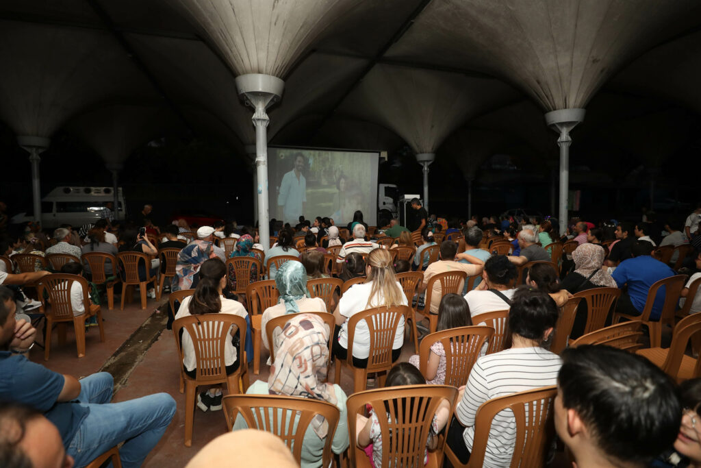 Yenimahalle’de açık hava sinema günleri başladı