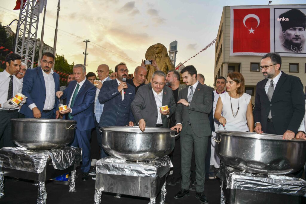 Mansur yavaş, “aşure lokması” etkinliğine katıldı