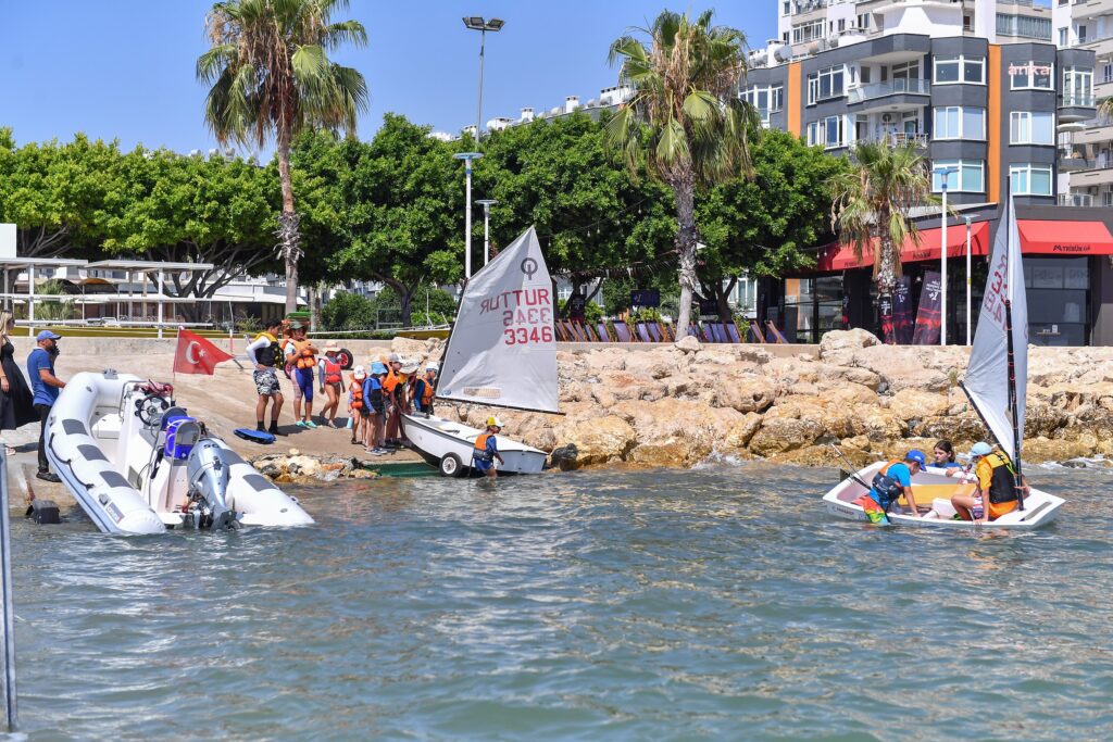 Mersin babil su sporları merkezine yoğun i̇lgi