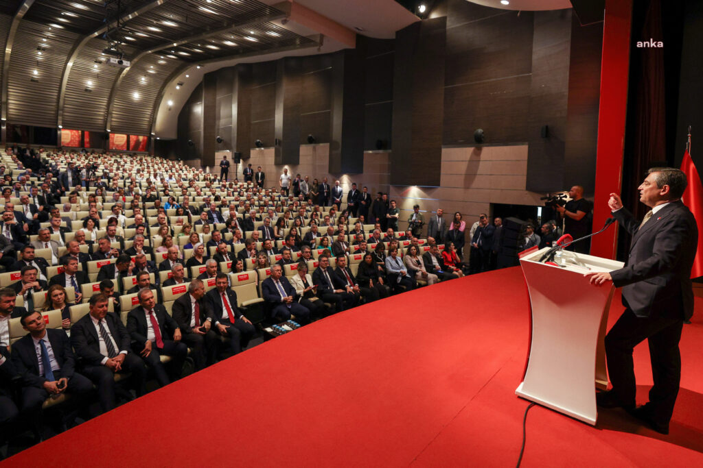 Özgür özel "seçimlere gitmeye iktidarı devralmaya hazırlanıyoruz"