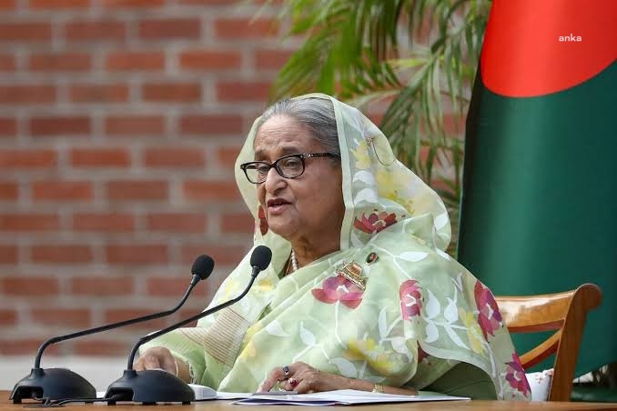 Bangladeş başbakanı hasina, ülkesini terk etti