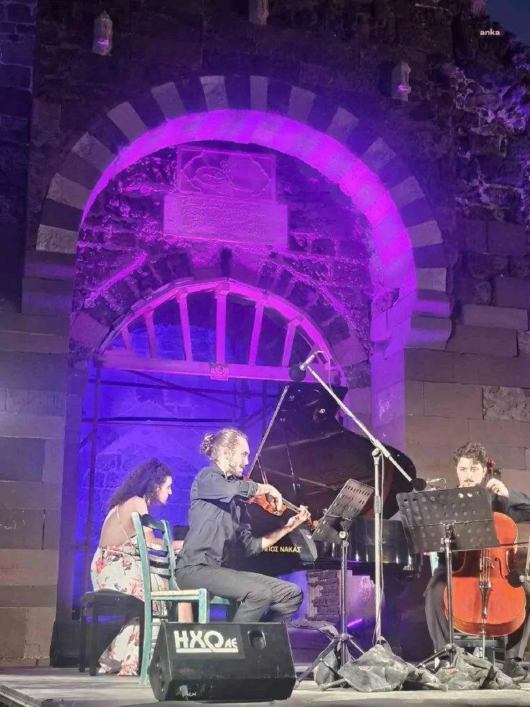 Konser1 1