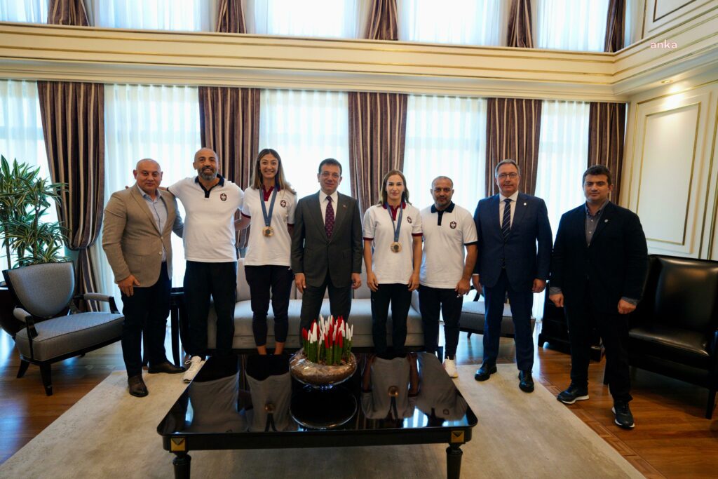 İmamoğlu, i̇bb sporun olimpiyat madalyalı sporcularını ağırladı