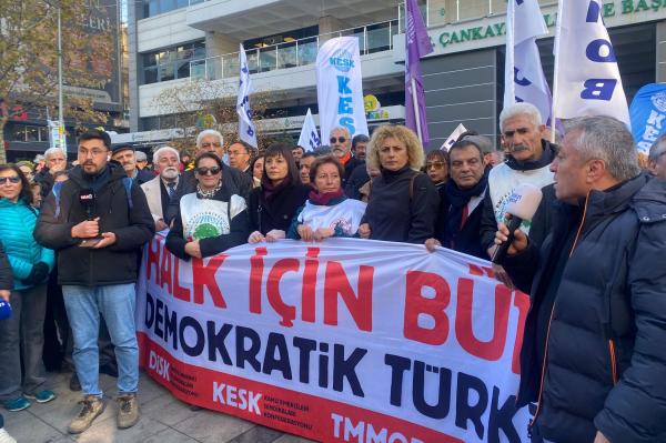 Meclis önünde izin verilmeyen bütçe açıklaması, Sakarya Caddesi’ne taşındı: