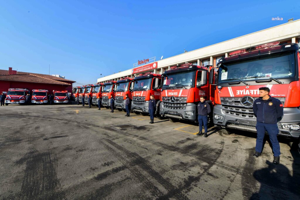 Ankara Büyükşehir Belediyesi, yılbaşı hazırlıklarını tamamladı