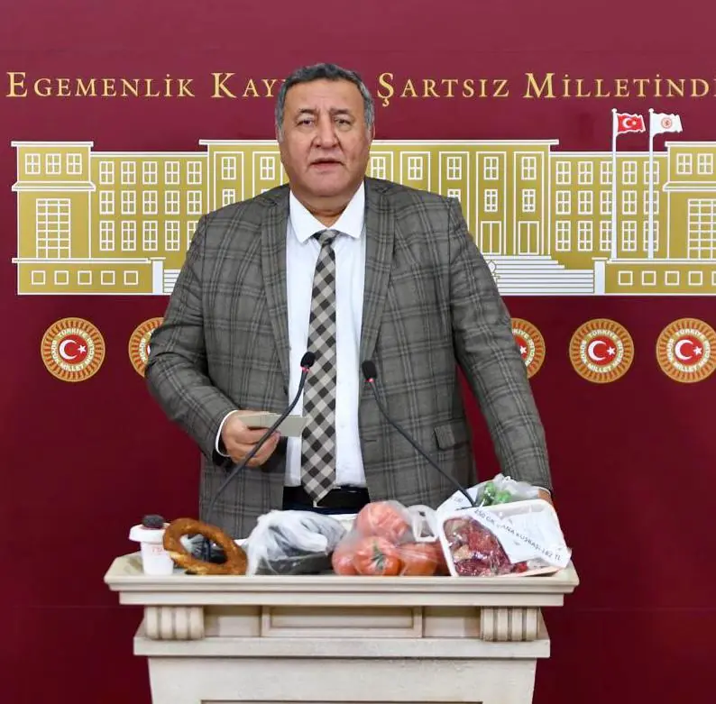 “emekli bayram i̇kramiyesi, marka fıstıklı 2 kilo baklava parası”