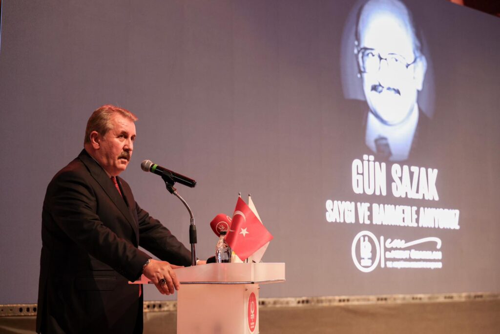 “169 Gün” Belgeselinin Galası Keçiören'De Yapıldı Buyuk birlik partisi genel baskani mustafa destici