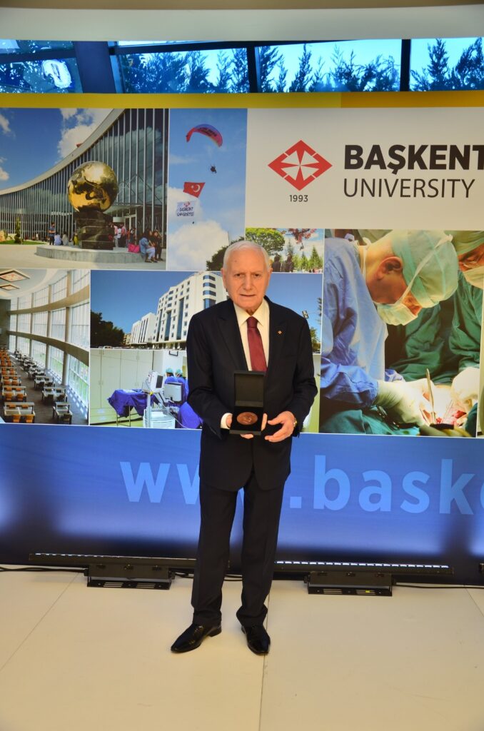 Mehmet Haberal’ın 50’Nci Gurur Yılı Whatsapp image 2025 10 30 at 10. 29. 27