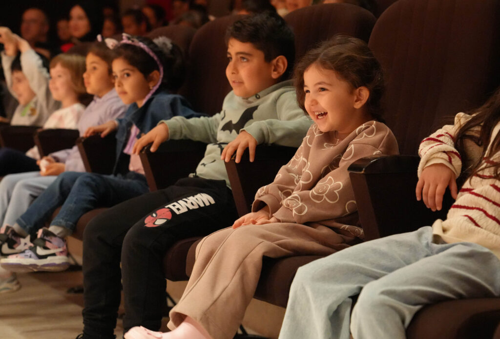 Tembel ayşe müzikaline yoğun i̇lgi