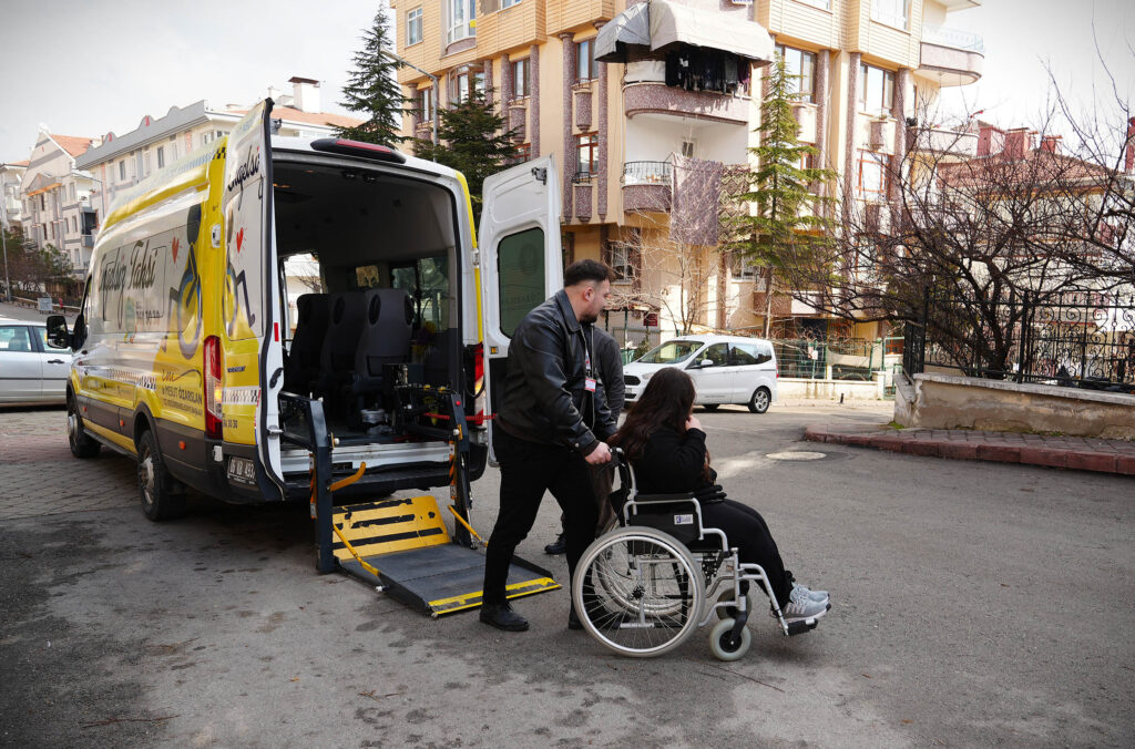 Keçiören belediyesi'nden ücretsiz 'engelsiz taksi'