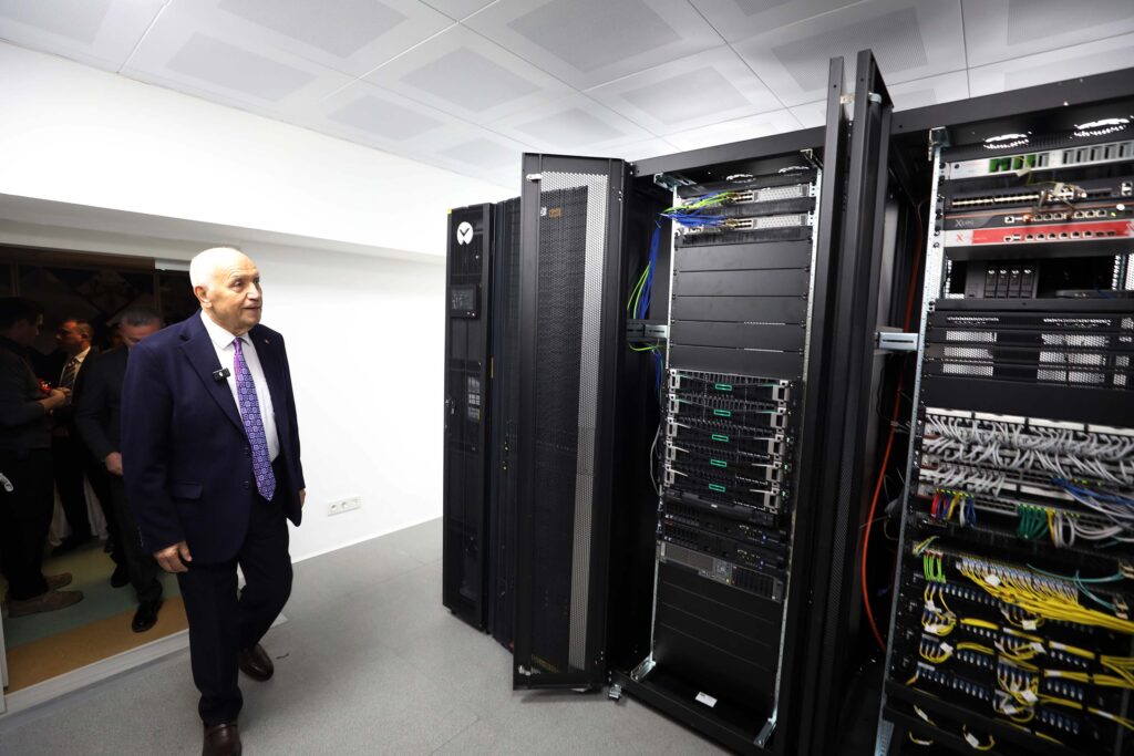 Yenimahalle belediyesi veri merkezi açıldı