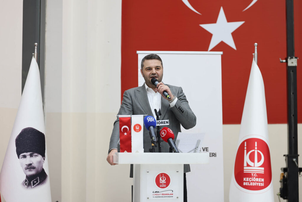 Ak parti kecioren ilce baskani omer faruk islam