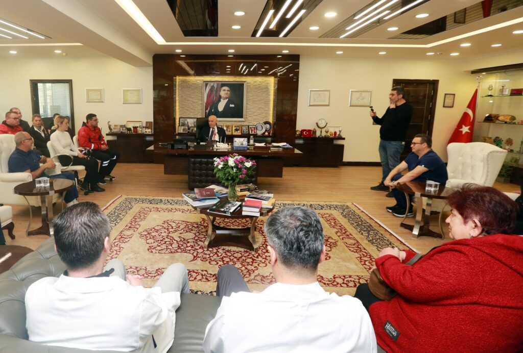 Başkan yaşar, sağlık çalışanlarının tıp bayramı’nı kutladı