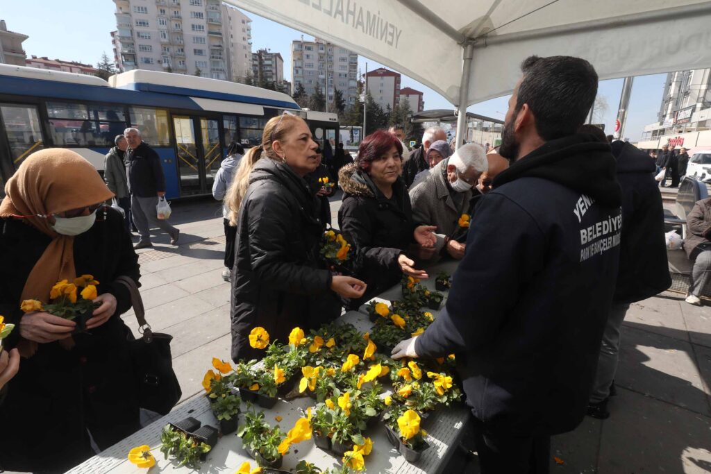 &Quot;Kadınlık Bizde Kalsın&Quot; Yenimahalle'De Ybb 8156