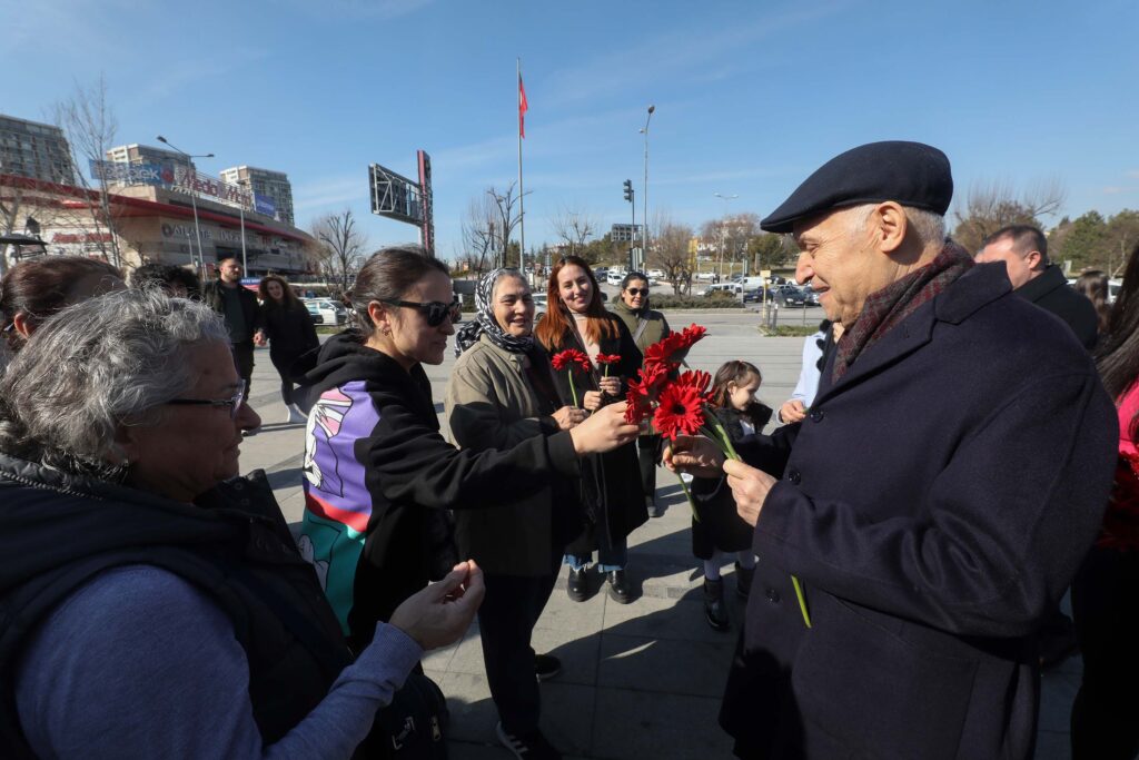 &Quot;Kadınlık Bizde Kalsın&Quot; Yenimahalle'De Ybb 8280