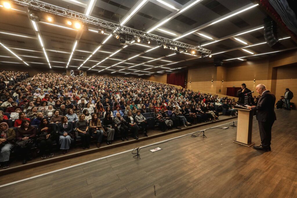 &Quot;Kadınlık Bizde Kalsın&Quot; Yenimahalle'De Ybb 8533