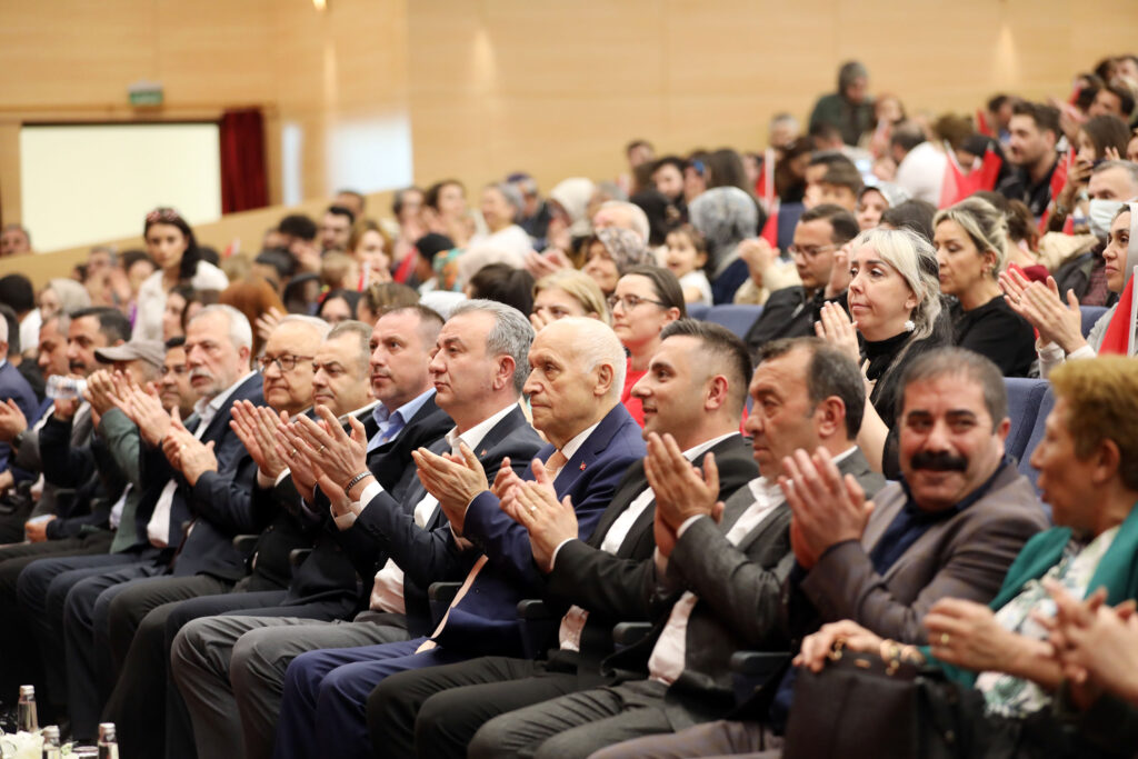Yenimahalleli miniklerin mezuniyet heyecanı