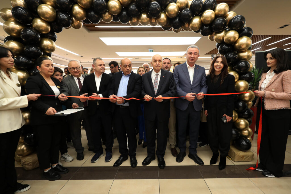 Yenimahalle’de engel tanımayan kermes