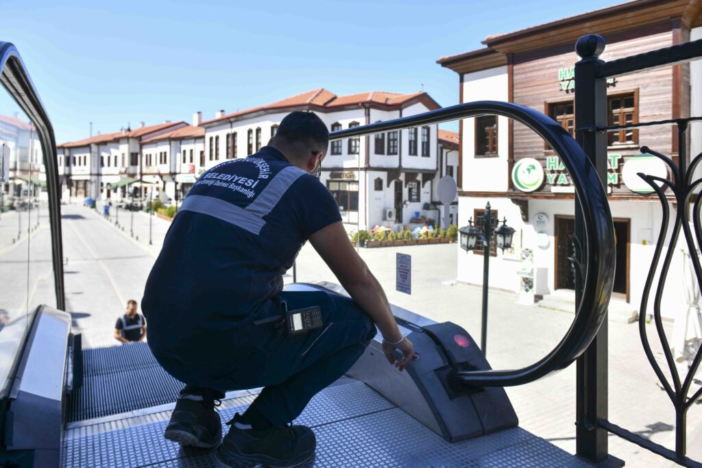 Abb’den Yürüyen Merdivenlerde Gereksiz Durdurmalara Sirenli Önlem Abb’den yürüyen merdivenlerde gereksiz durdurmalara sirenli önlem