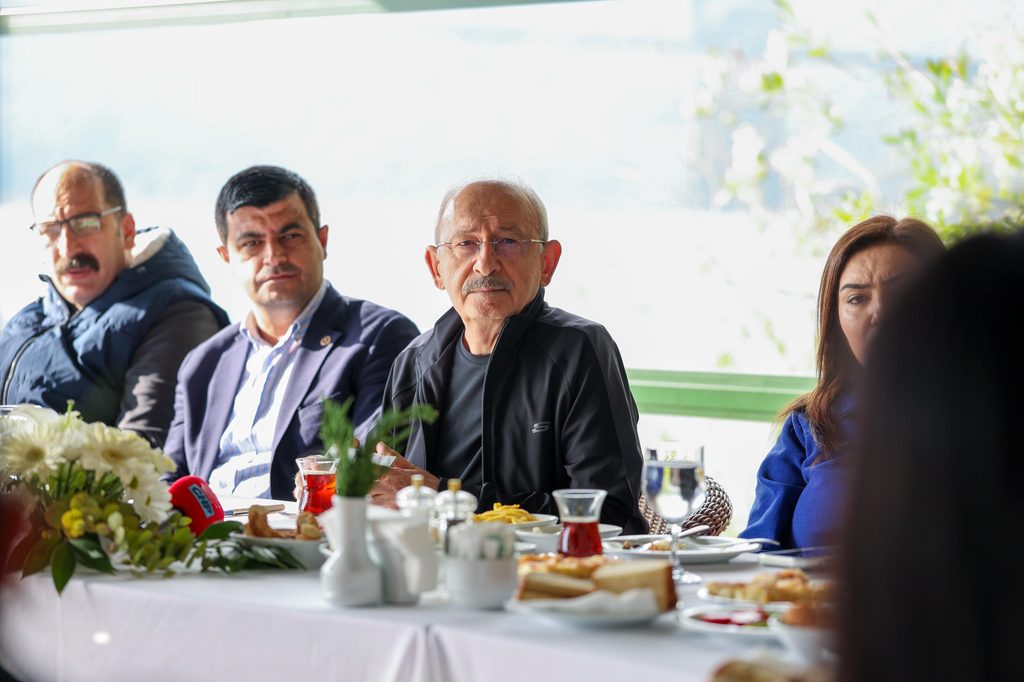 Kılıçdaroğlu, Abant’ta Basın Mensuplarıyla Kahvaltıda Buluştu A5a03ce6 c8e7 4873 af7c cb5e90527dc2