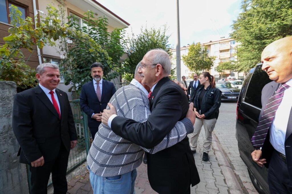 Kılıçdaroğlu, özvarlı ailesine konuk oldu