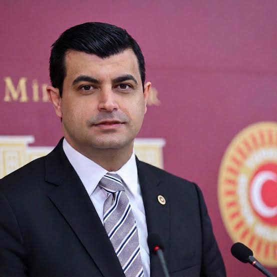 Deniz demir: borç nedeniyle elektriği kesilen aboneler açıklansın