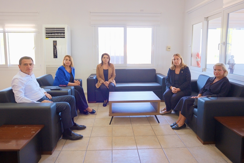 Girne gemi faciası: chp heyeti kayıp yakınlarını ziyaret etti