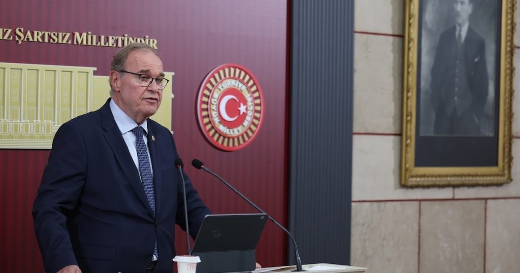 Faik Öztrak’tan 2027 Bütçesine Sert Eleştiri: “Her 100 Liranın 15 Lirası Faize” 33ec6269 e3d2 4f21 aaa7 f42016a888f2