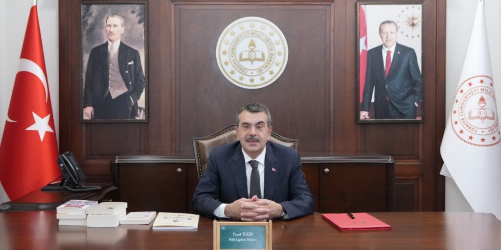 Gamze Akkuş İlgezdi: Öğretmen Atamalarında Mülakat Tepkisi Gamze akkuş i̇lgezdi: öğretmen atamalarında mülakat tepkisi