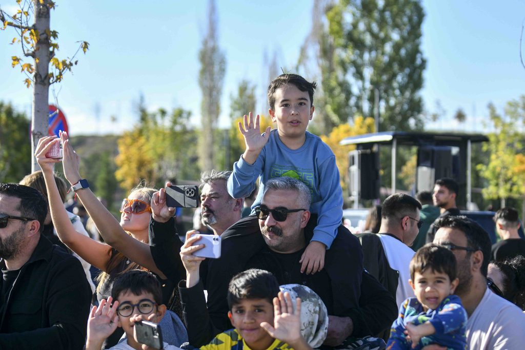 Ata Çiftliği’nde Hafta Sonu Yoğunluğu: Doğa Ve Otomobil Tutkunları Buluştu Cem 9141
