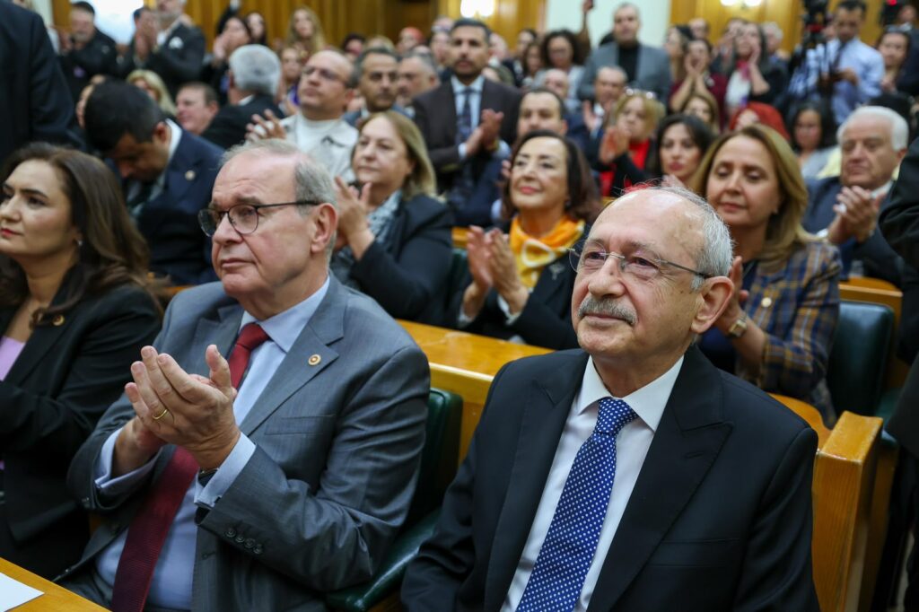 Kılıçdaroğlu’ndan Çiftçi Borçları Ve Ekonomi Eleştirisi Kılıçdaroğlu’ndan çiftçi borçları ve ekonomi eleştirisi