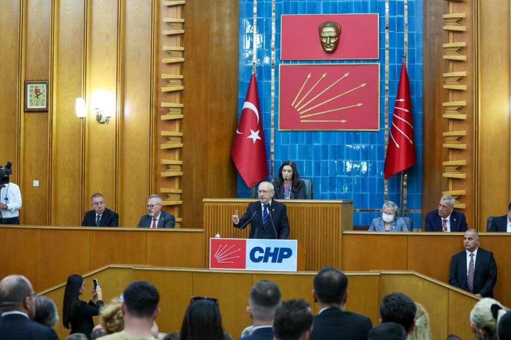 Kılıçdaroğlu’ndan Borsa Ve Fon Tepkisi: “Bu Bir Devlet Krizidir” Kılıçdaroğlu’ndan borsa ve fon tepkisi: “bu bir devlet krizidir”