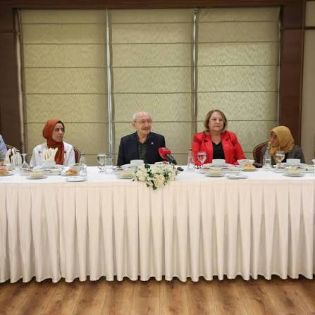 Kılıçdaroğlu, Gündelik Ev İşlerinde Çalışan Kadınlarla Buluştu Images 12