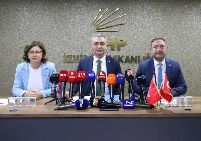 Müslim Sarı İzmir’de Konuştu: Fon Yolsuzluğu Açıklaması Images 20