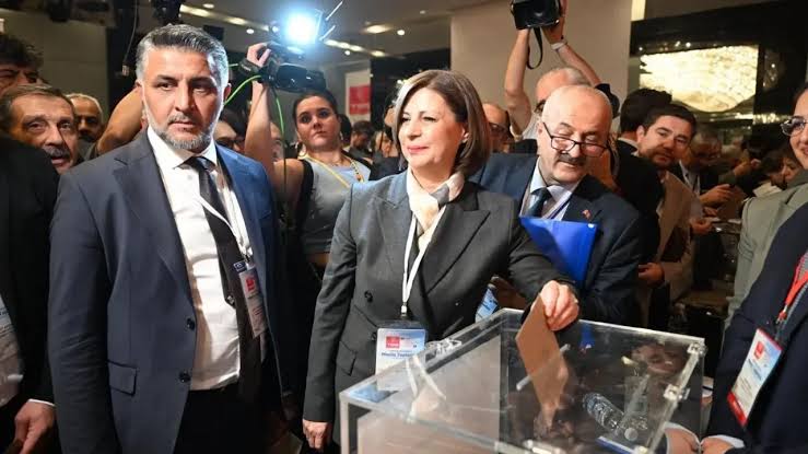 Müslim Sarı: Chp’den Ayşe Ünlüce’ye Destek Müslim sarı: chp’den ayşe ünlüce’ye destek