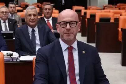 Serkan Sarı’dan Ekonomi Ve Fon Skandalı Eleştirisi Serkan sarı’dan ekonomi ve fon skandalı eleştirisi